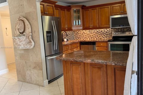 Copropriété à louer à Miami, Floride: 2 chambres, 113.53 m2 № 1989263 - photo 21