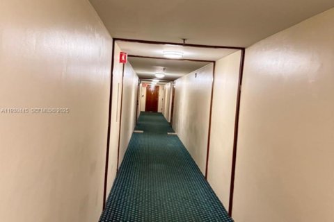 Copropriété à louer à Miami, Floride: 2 chambres, 113.53 m2 № 1989263 - photo 13