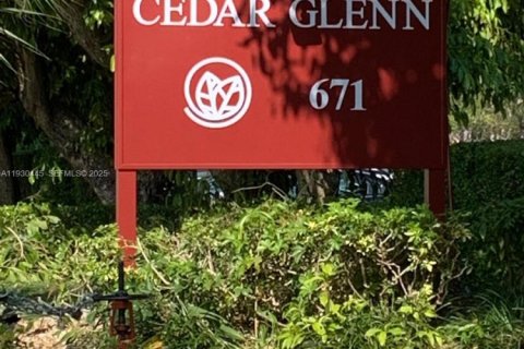 Copropriété à louer à Miami, Floride: 2 chambres, 113.53 m2 № 1989263 - photo 1