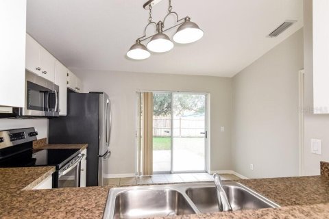Casa en alquiler en Tampa, Florida, 3 dormitorios, 118.54 m2 № 1883694 - foto 9
