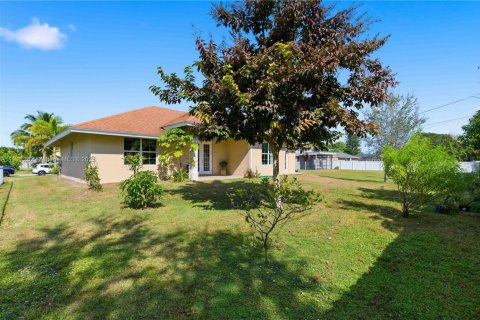 Casa en venta en Port St. Lucie, Florida, 3 dormitorios, 186.55 m2 № 1973998 - foto 27