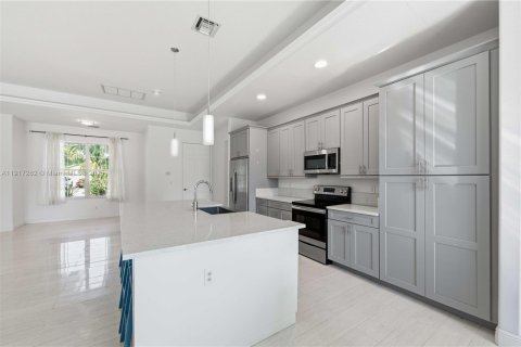 Casa en venta en Port St. Lucie, Florida, 3 dormitorios, 186.55 m2 № 1973998 - foto 19