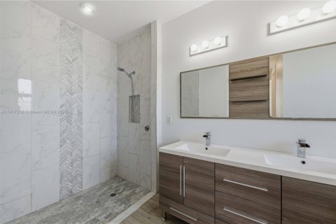 Casa en venta en Port St. Lucie, Florida, 3 dormitorios, 186.55 m2 № 1973998 - foto 22