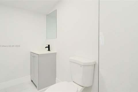 House in Lauderhill, Florida 3 bedrooms, 77.67 sq.m. № 1969102 - photo 17