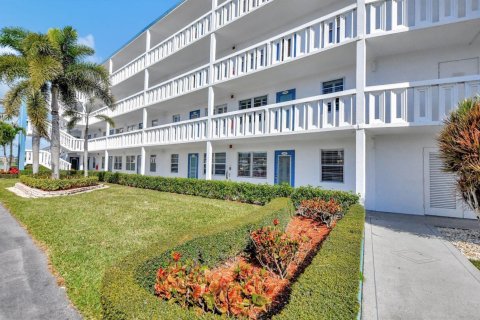 Condominio en alquiler en Boca Raton, Florida, 2 dormitorios, 81.75 m2 № 2245777 - foto 2