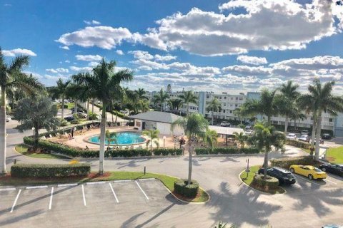 Condominio en alquiler en Boca Raton, Florida, 2 dormitorios, 81.75 m2 № 2245777 - foto 16