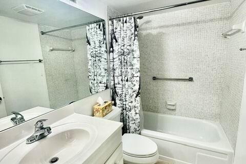 Condominio en alquiler en Boca Raton, Florida, 2 dormitorios, 81.75 m2 № 2245777 - foto 9