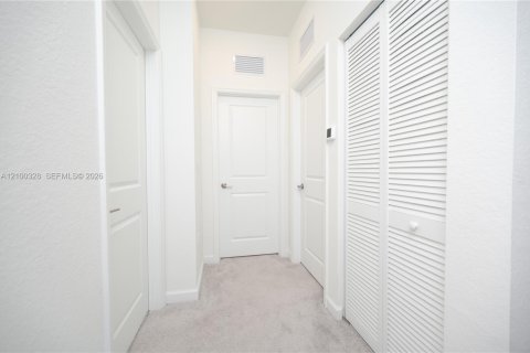 Touwnhouse à louer à Homestead, Floride: 3 chambres, 134.34 m2 № 2400564 - photo 27
