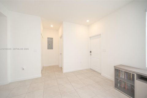 Touwnhouse à louer à Homestead, Floride: 3 chambres, 134.34 m2 № 2400564 - photo 4