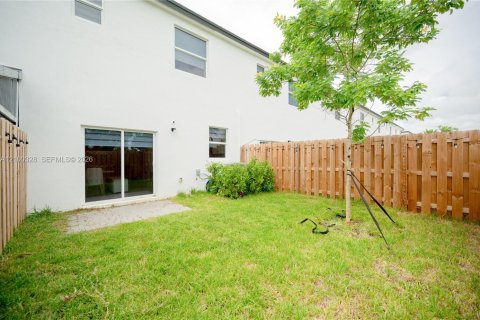 Touwnhouse à louer à Homestead, Floride: 3 chambres, 134.34 m2 № 2400564 - photo 2