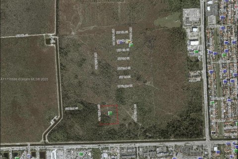 Купить коммерческую недвижимость в Майами, Флорида № 1984901 - фото 1