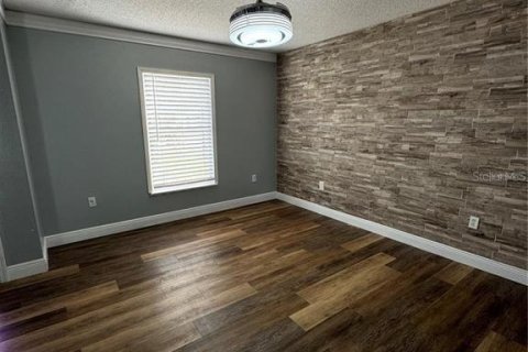 Villa ou maison à vendre à Kissimmee, Floride: 6 chambres, 259.48 m2 № 2213319 - photo 5