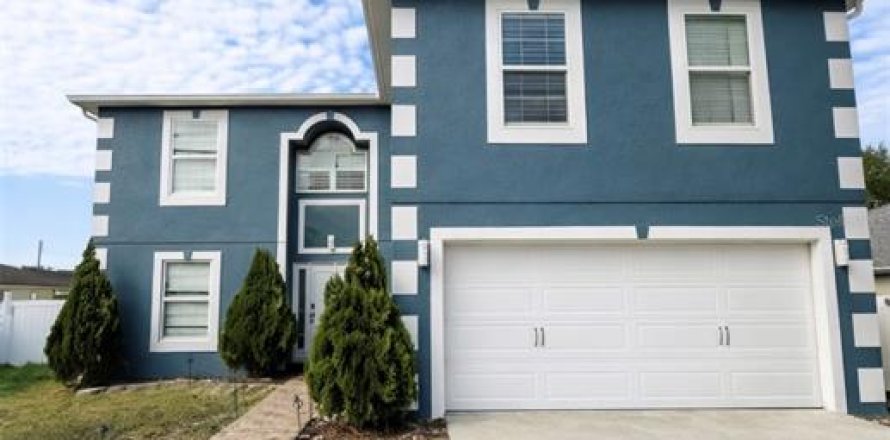 Villa ou maison à Kissimmee, Floride 6 chambres, 259.48 m2 № 2213319