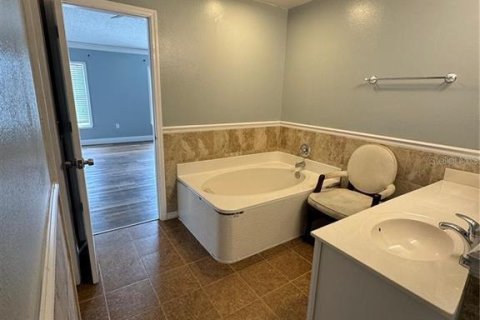 Villa ou maison à vendre à Kissimmee, Floride: 6 chambres, 259.48 m2 № 2213319 - photo 17