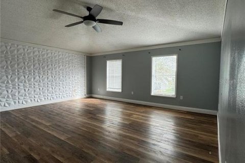 Villa ou maison à vendre à Kissimmee, Floride: 6 chambres, 259.48 m2 № 2213319 - photo 14