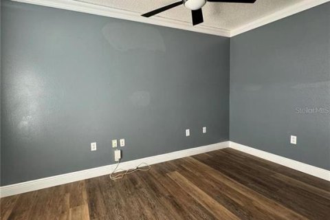 Villa ou maison à vendre à Kissimmee, Floride: 6 chambres, 259.48 m2 № 2213319 - photo 20