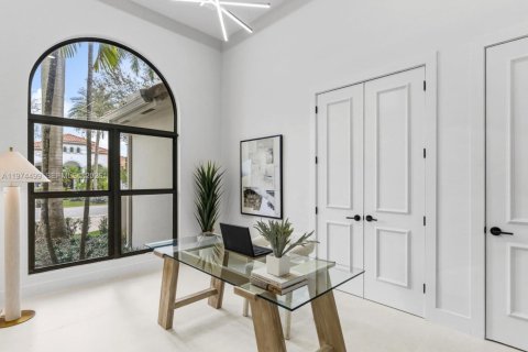 Купить виллу или дом в Дейви, Флорида 5 спален, 471.11м2, № 2042315 - фото 10