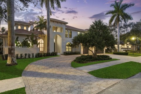 Купить виллу или дом в Дейви, Флорида 5 спален, 471.11м2, № 2042315 - фото 2