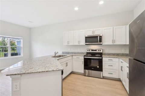 Condominio en venta en Kissimmee, Florida, 4 dormitorios, 143.81 m2 № 1628693 - foto 4