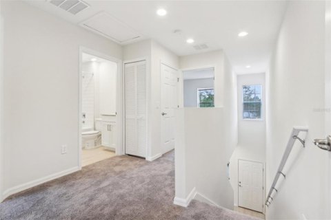 Condominio en venta en Kissimmee, Florida, 4 dormitorios, 143.81 m2 № 1628693 - foto 10