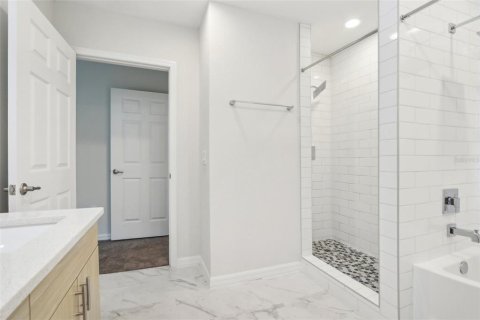 Condominio en venta en Kissimmee, Florida, 4 dormitorios, 143.81 m2 № 1628693 - foto 7