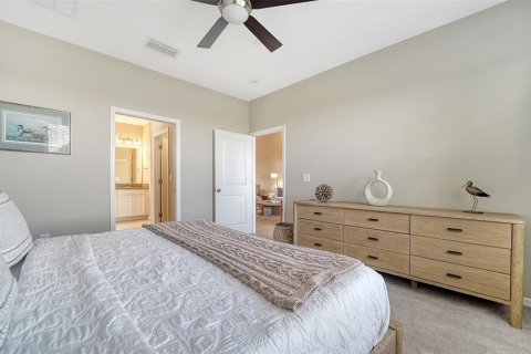Townhouse in Sarasota, Florida 2 bedrooms, 141.77 sq.m. № 1643226 - photo 5
