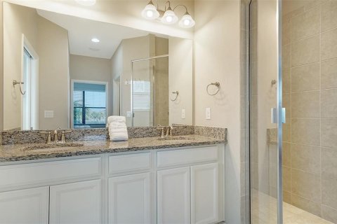 Townhouse in Sarasota, Florida 2 bedrooms, 141.77 sq.m. № 1643226 - photo 6