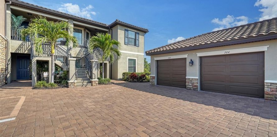 Townhouse in Sarasota, Florida 2 bedrooms, 141.77 sq.m. № 1643226