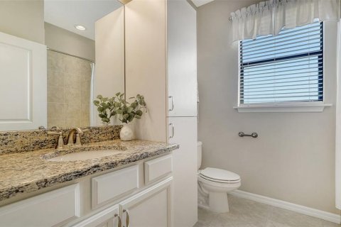 Townhouse in Sarasota, Florida 2 bedrooms, 141.77 sq.m. № 1643226 - photo 12