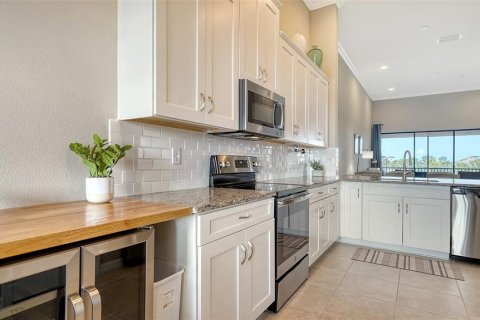 Townhouse in Sarasota, Florida 2 bedrooms, 141.77 sq.m. № 1643226 - photo 30