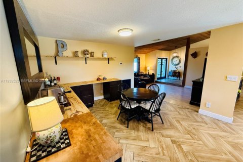 Купить виллу или дом в Дейви, Флорида 4 спальни, 228.17м2, № 1997575 - фото 10