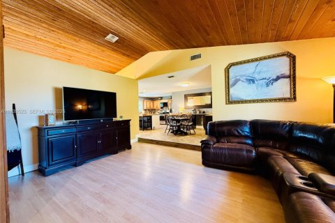 Купить виллу или дом в Дейви, Флорида 4 спальни, 228.17м2, № 1997575 - фото 4