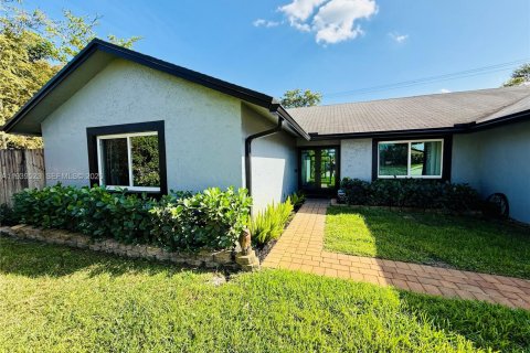 Купить виллу или дом в Дейви, Флорида 4 спальни, 228.17м2, № 1997575 - фото 2