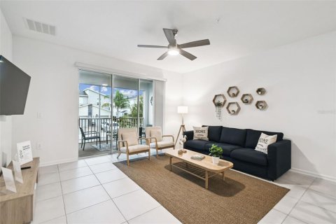 Condo in Davenport, Florida, 3 bedrooms  № 1913481 - photo 12