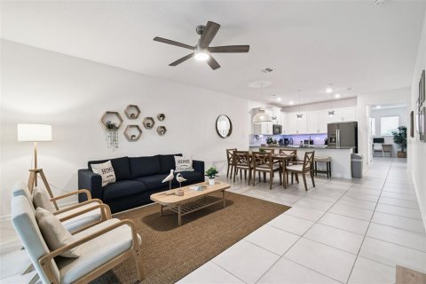Condo in Davenport, Florida, 3 bedrooms  № 1913481 - photo 13