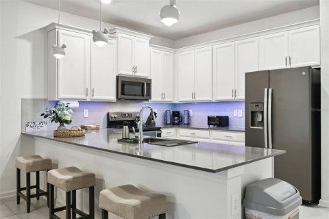 Condo in Davenport, Florida, 3 bedrooms  № 1913481 - photo 5