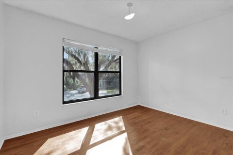 Condo in Sanford, Florida, 2 bedrooms  № 1910199 - photo 25