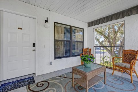 Condo in Sanford, Florida, 2 bedrooms  № 1910199 - photo 1