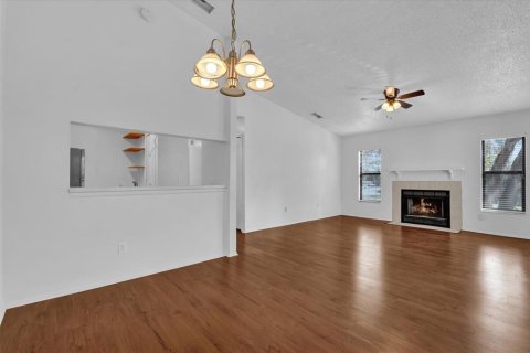 Condo in Sanford, Florida, 2 bedrooms  № 1910199 - photo 27