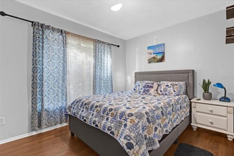 Condo in Sanford, Florida, 2 bedrooms  № 1910199 - photo 16
