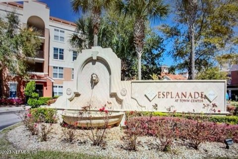 Condominio en venta en Jacksonville, Florida, 2 dormitorios, 103.4 m2 № 834652 - foto 1