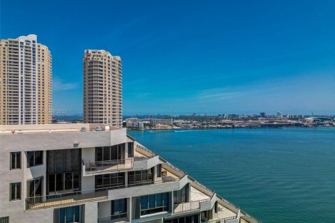 Copropriété à vendre à Miami, Floride: 3 chambres, 284.75 m2 № 1942390 - photo 9