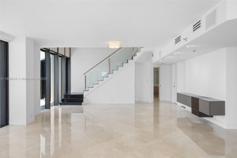 Copropriété à vendre à Miami, Floride: 3 chambres, 284.75 m2 № 1942390 - photo 16