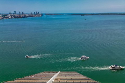 Copropriété à vendre à Miami, Floride: 3 chambres, 284.75 m2 № 1942390 - photo 4