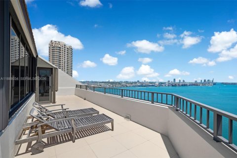 Copropriété à vendre à Miami, Floride: 3 chambres, 284.75 m2 № 1942390 - photo 23