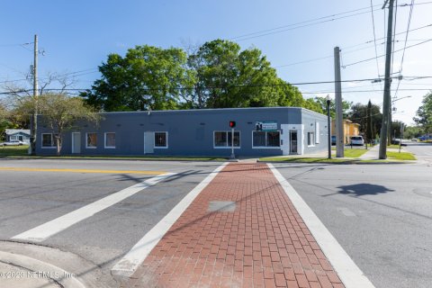 Commercial property in Jacksonville, Florida 378.67 sq.m. № 766520 - photo 1