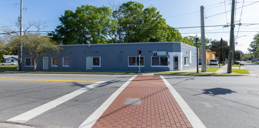 Commercial property in Jacksonville, Florida 378.67 sq.m. № 766520