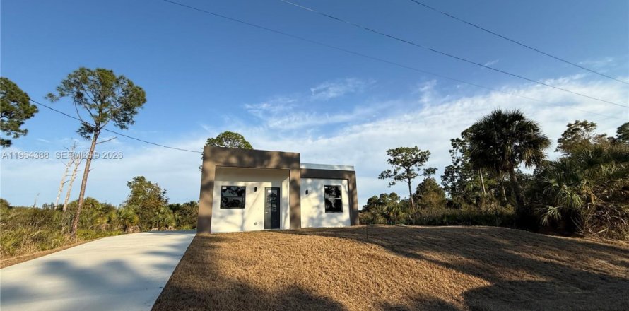 Дом в Лихай-Эйкерс, Флорида 2 спальни № 2025912