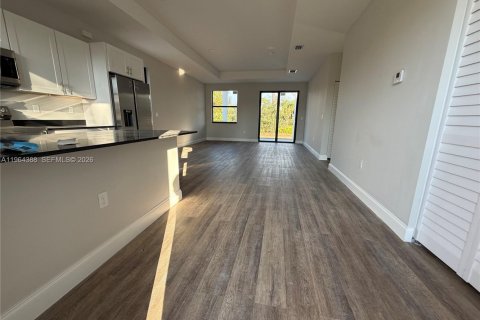 Купить виллу или дом в Лихай-Эйкерс, Флорида 2 спальни, № 2025912 - фото 4