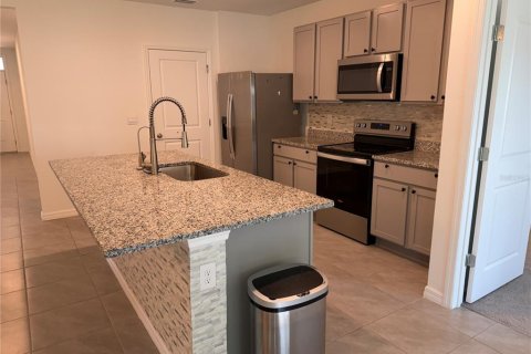 Villa ou maison à louer à San Antonio, Floride: 3 chambres, 157 m2 № 2093639 - photo 8